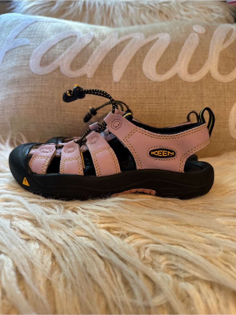 Keen Kids Newport H2 Rainbow Water Sandals | Kids Size 2 | Light Purple 💜 - Picture 4 of 8